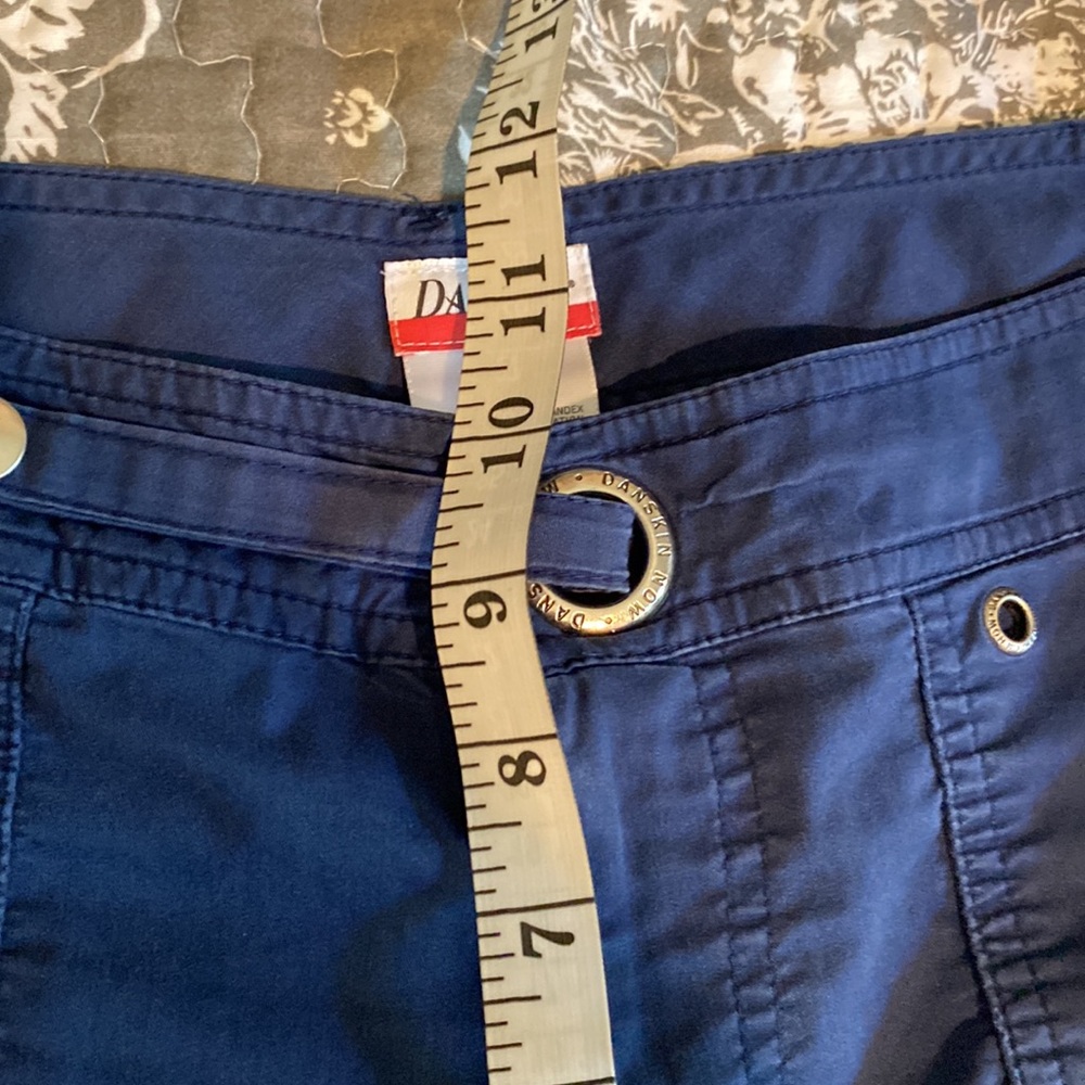 DANSKIN Woman's Shorts - Picture 6 of 8